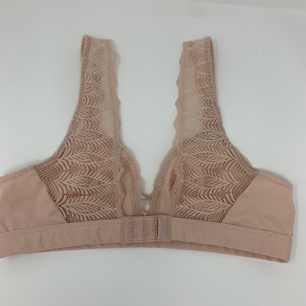 Innocence Bralette B.TEMPT'D BY WACOAL NWOT - Picture 5 of 8